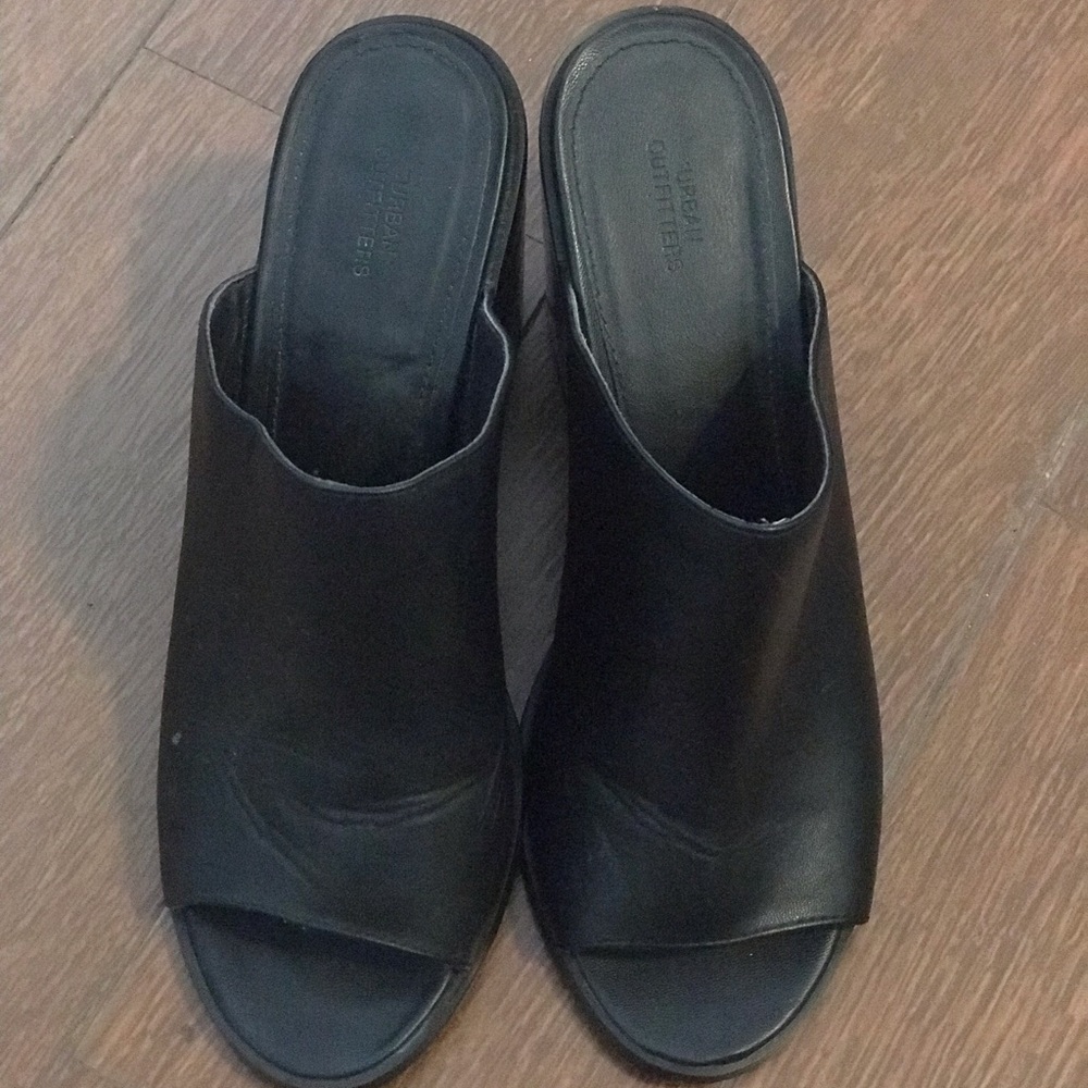Shoes - Picture 2 of 2